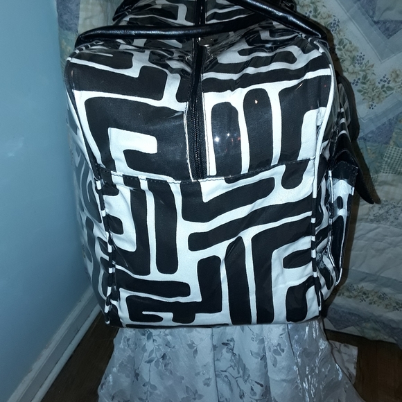 Buckhead Bettie Cape Town Black Weekender Duffle - Picture 5 of 9